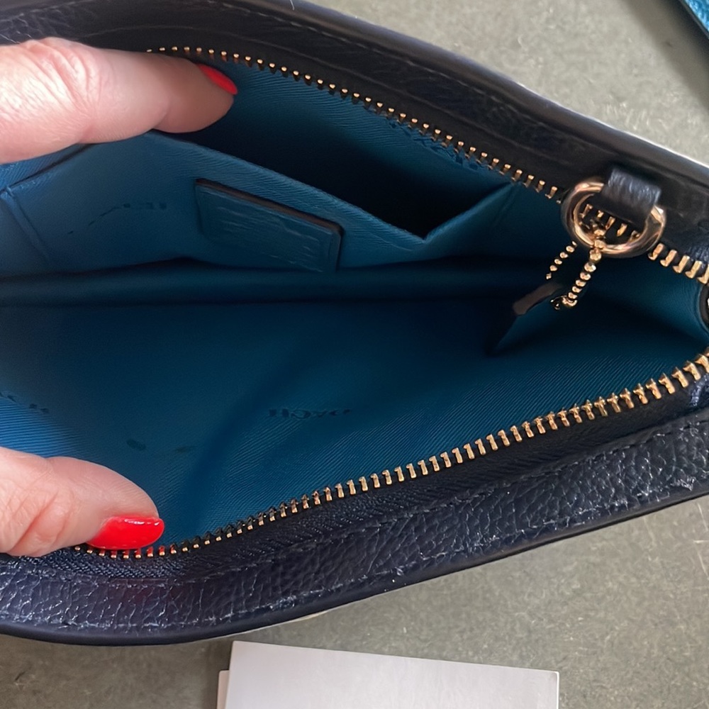 COACH clutch with contrast wallet - Picture 8 of 12
